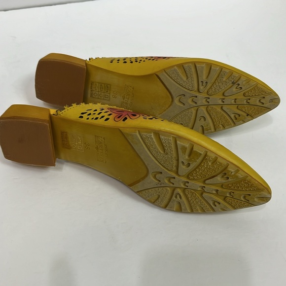 L’artiste by Spring Step Galatina yellow mules / slides. - Picture 8 of 8